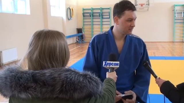 Майстер клас із самооборони для школярів Херсона смотреть онлайн