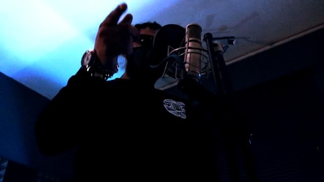 DUKZ “OFF DA RADAR” смотреть онлайн