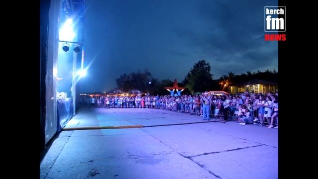 Керчане и гости города вовремя гуляний теряли своих детей смотреть онлайн