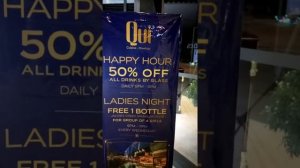 В холле отеля Citadines. Нячанг.