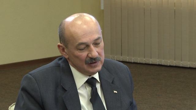 В рабочий полдень с Крымской газетой: Сергей Стрельбицкий смотреть онлайн