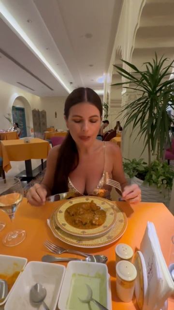 👆 Тестируем все рестораны, сейчас индийский смотреть онлайн