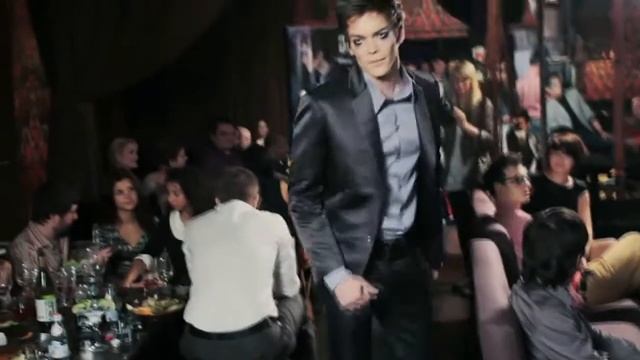 fashion defile -мужской разговор- в FASHION STORIES (HD).mp4 смотреть онлайн