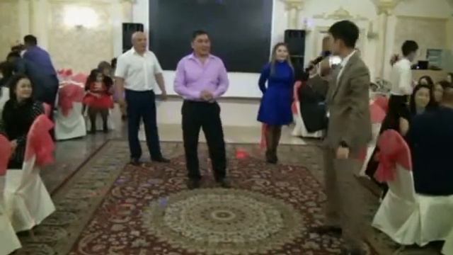 Ал ағайын тағы бір үзінді видео болсың. @kairatvideo
Тамада Мухамеджан.
Тараз қаласы.
Хабарласайық смотреть онлайн