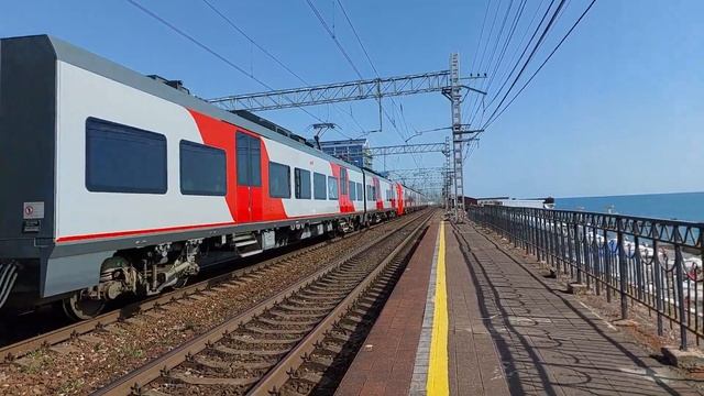 Электропоезда ЭС1-001 и ЭС1-041 "Ласточка" №811/812 Имеретинский Курорт - Кавказская! смотреть онлайн