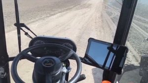 В работе разбрасыватель удобрений "Туман 3" завода "Пегас-Агро" 22.04.2025 Курская обл.