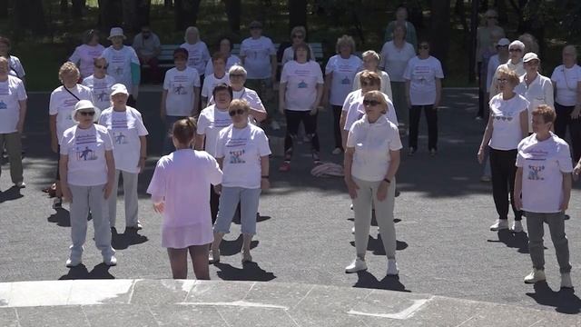 Мытищинские пенсионеры приняли участие в оздоровительной гимнастике смотреть онлайн