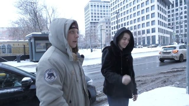 Новое видео с Юлей. Канал-простые люди. Ура Ура Ура!!! смотреть онлайн