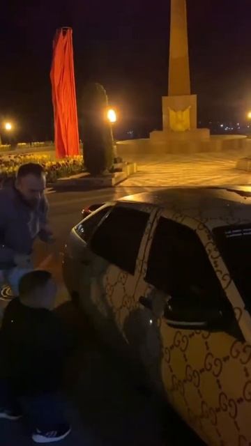 Громкое такси🚖GUCCI 🐍 в Ессентуках,мажоры платят #gucci #ессентуки #громкоетакси #рекомендации смотреть онлайн