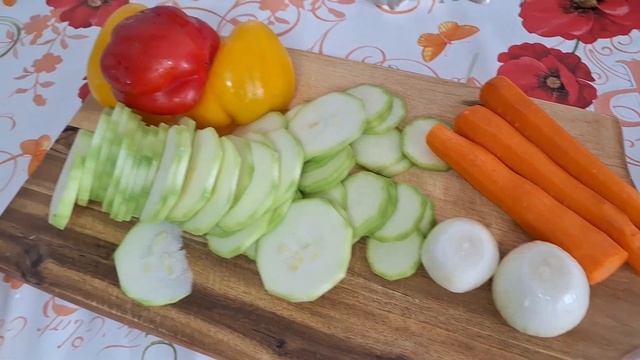 Фаршированные блинчики с овощами 🍽️😊Вкусненько💐 смотреть онлайн