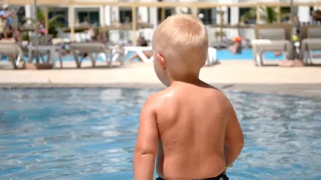 ДЕТИ ... dessole bella vista 4 08.2011 г. Андрей AnFed в басейне смотреть онлайн