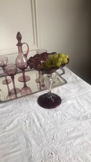 Сервиз винтажный из марганцевого стекла смотреть онлайн