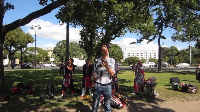 Кечуа в Saint-Petersburg(УРОКИ ЖОНГЛИРОВАНИЯ БУЛЫЖНИКАМИ для Кечуа) смотреть онлайн