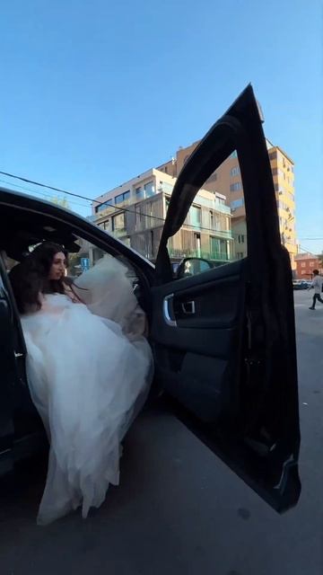 Передумала и бежала со свадьбы😱#yerevan #armenia #ереван #армения #ашвояж #wedding #bride #свадьба смотреть онлайн