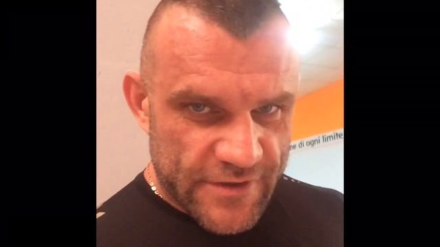 Качок везде спортзал найдет смотреть онлайн