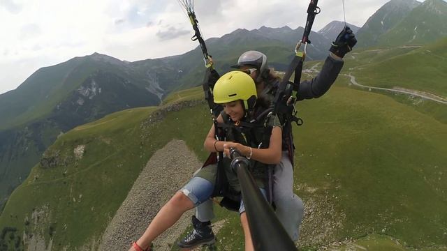 22072019 gudauri paragliding полет гудаури بالمظلات، جورجيا بالمظلات gudauriparagliding com 18 смотреть онлайн