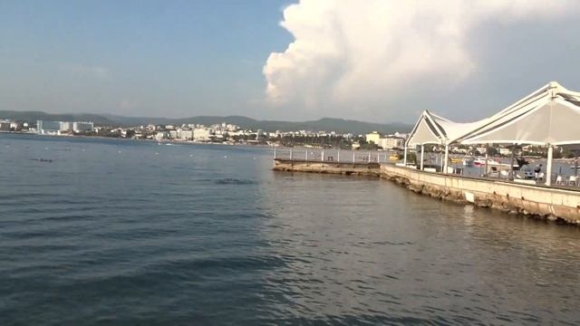 AZURA DELUXE RESORT & SPA HOTEL 5*    Ленивая прогулка по соседнему пляжу .....