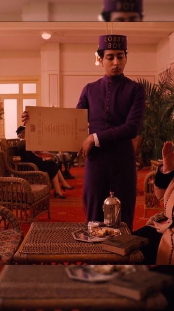 Коридорный отеля гранд будапешт смотреть онлайн