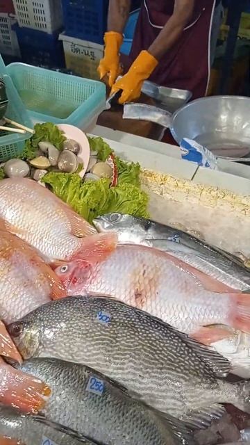 ТАЙЛАНД ПХУКЕТ РЫБНЫЙ РЫНОК . #отдых #пхукет #море #веселье#сифуд#рыбныйрынок#баракуда#скаты#еда смотреть онлайн