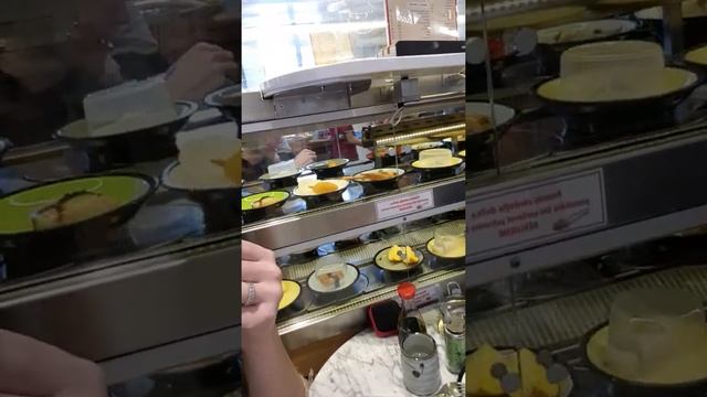 #shorts ПРАГА ЦЕНТР WESTFIELD RUNNING SUSHI. У МИЛАНКА ДЕНЬ РОЖДЕНИЯ. ВЛОГ ЧЕХИЯ смотреть онлайн