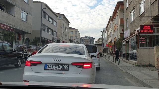 Дорога в университет Едитепе. Стамбул. Road yo the Yeditepe University in Istanbul смотреть онлайн