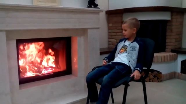 Горение камина у нас в офисе.