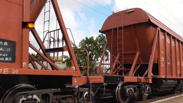 ВЛ80Т-2055 с грузовым поездом смотреть онлайн