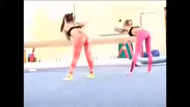 На таких гимнасток можно смотреть вечно смотреть онлайн