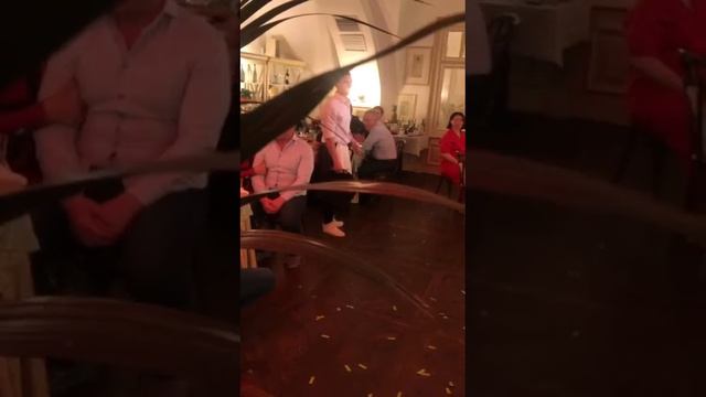 Наглый Официант смотреть онлайн