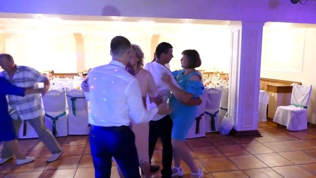 НІБИ ВЧОРА РІДНА МАМО - ТАНЦЬ МОЛОДОЇ З МАМОЮ. 15.06.2019 смотреть онлайн