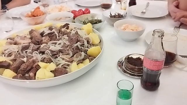 Самый настоящий и вкуснейший бежшбармак в КЗ 😋👍! смотреть онлайн