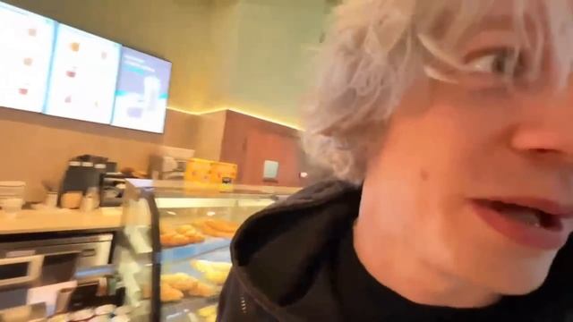 ИРЛ СУЕТА В КОФЕЙНЕ С КОРЕШЕМ, ПАРАДЕЕВИЧЕМ и ЕЛЕЙ ПЛАГ смотреть онлайн