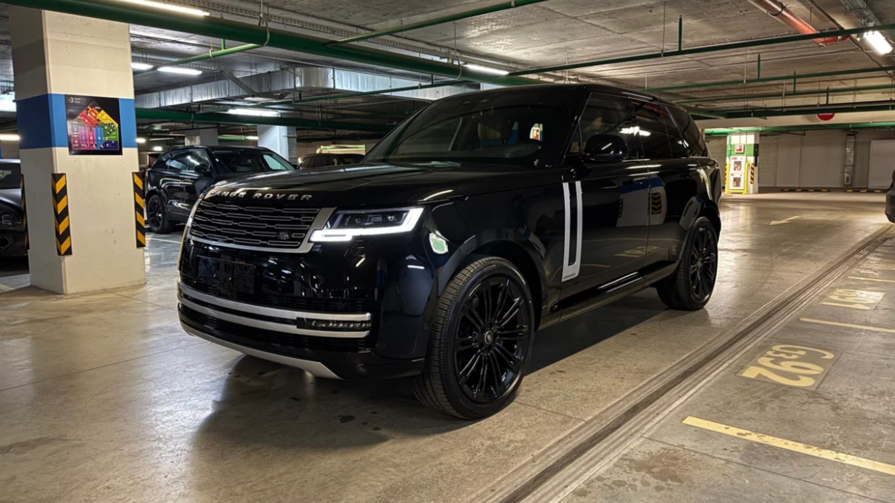 LAND ROVER RANGE ROVER AUTOBIOGRAPHY 2025 | Continent Motors