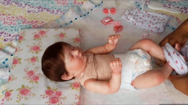 PRIMEIRA TROQUINHA DA MINHA BEBE REBORN KIT REALBORN EVELYN смотреть онлайн