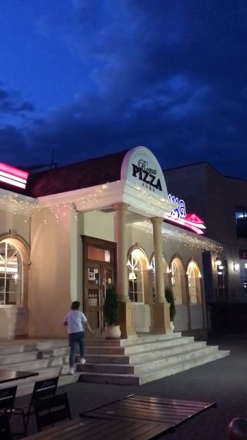 Кафе Рома пицца на Квартале в Пятигорске смотреть онлайн