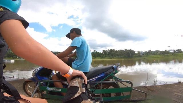 Маринка учится кататься на вэйке. 2019 год, Пхукет.ч1 смотреть онлайн