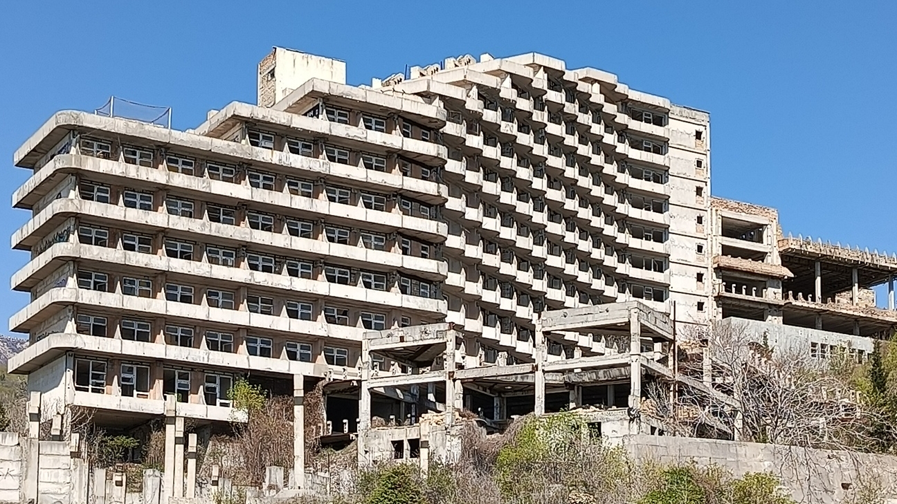 Заброшка. Недостроенный санаторий для ЦК КПСС. Что осталось внутри.