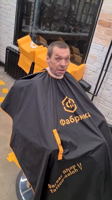 Батя в Санкт-Питербурге в городе Пушкин в барбершопе Урааааа смотреть онлайн