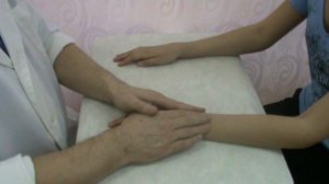 Массаж лучезапястного сустава