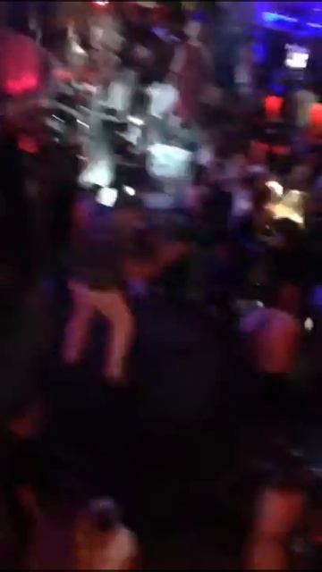 Танцевал за еду в Турции !I danced for food in Turkey! 18+ смотреть онлайн