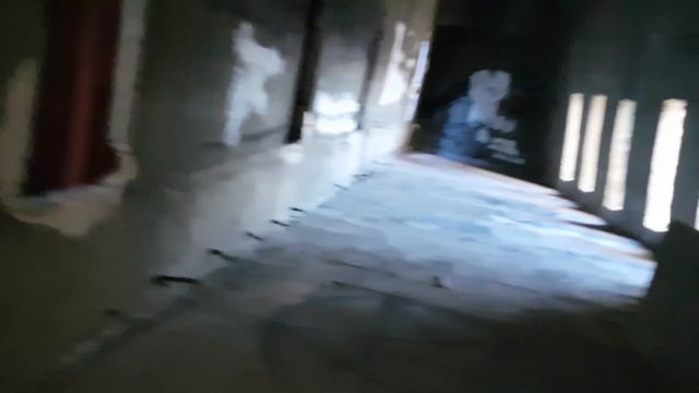 Влизаме в изоставения паметник на Българо-Съветската дружба (Странни звуци!) смотреть онлайн