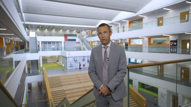 Швейцарское образование в Swiss International Scientific School Dubai смотреть онлайн
