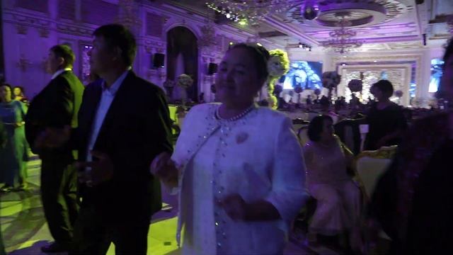 Мирбек Атабеков молмолум ТОЙДО АК САРАЙ ТАМАДАevent 0557 48 51 15 смотреть онлайн