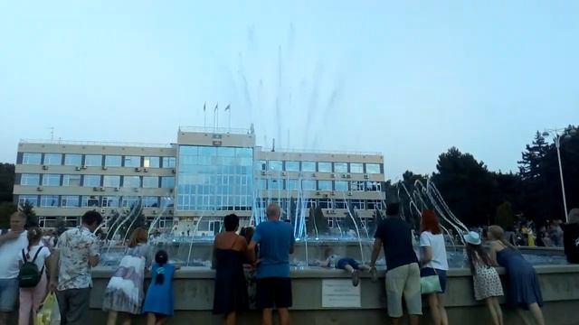 Поющий фонтан в Анапе смотреть онлайн