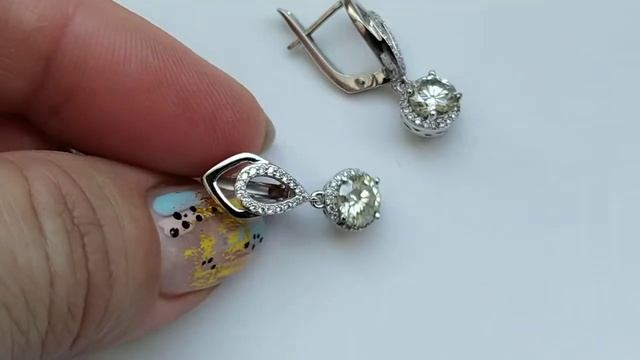 Серьги с 1.84ct (6.3мм) африканскими белыми муассанитами (VVS), день смотреть онлайн