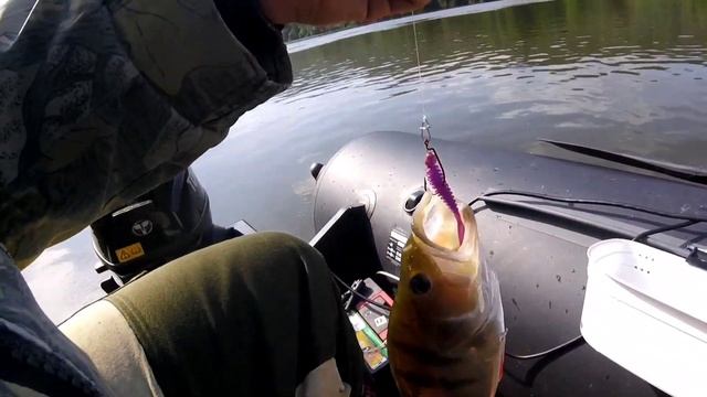 Отличная рыбалка на реке Уфа. смотреть онлайн