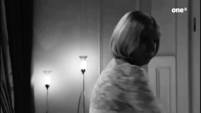 Charlotte & Friedrich - Bang Bang смотреть онлайн