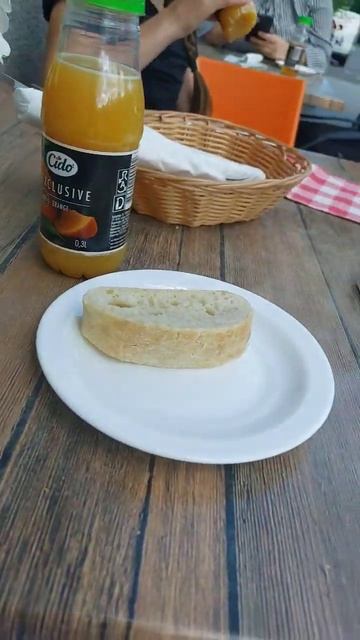 пицца в итальянском ресторане в кафешке 🥖🍕🍷🧃 смотреть онлайн