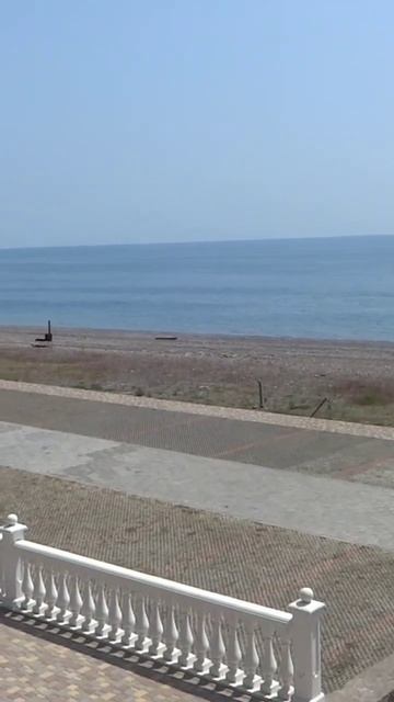 Пляж в Рыбачьем оборудован для кемпинга, сервис на высоте, май 2023 смотреть онлайн