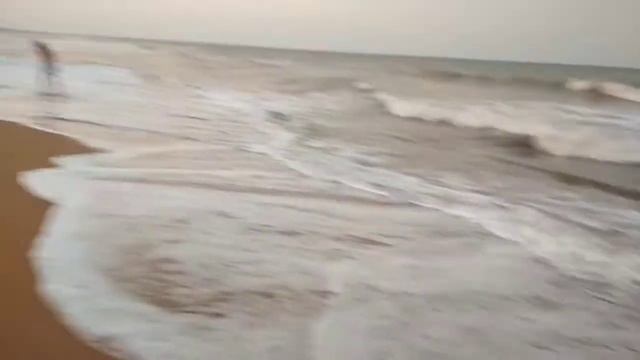 Влог.Идем на другой пляж.Гуляем вечером на пляже.Море. смотреть онлайн